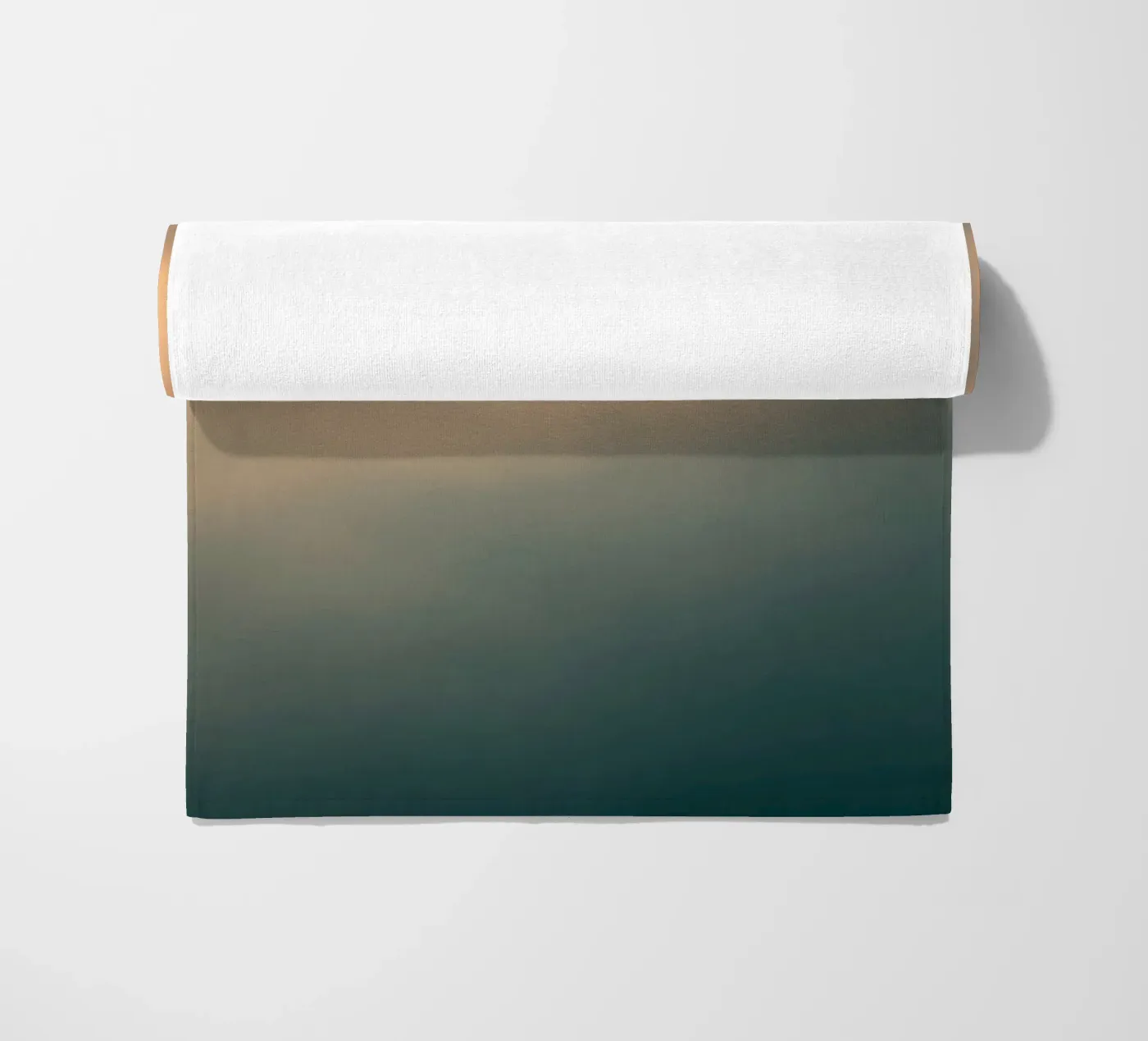 Morbido motivo astratto di nuvole che crea un'atmosfera tranquilla telo mare da DesignDoodle