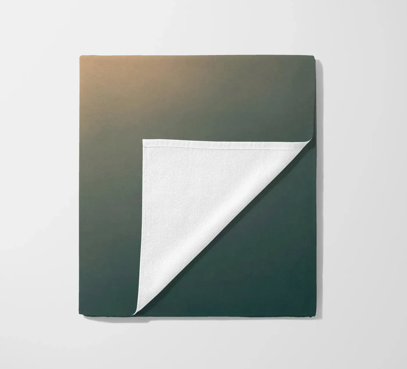 Morbido motivo astratto di nuvole che crea un'atmosfera tranquilla telo mare da DesignDoodle