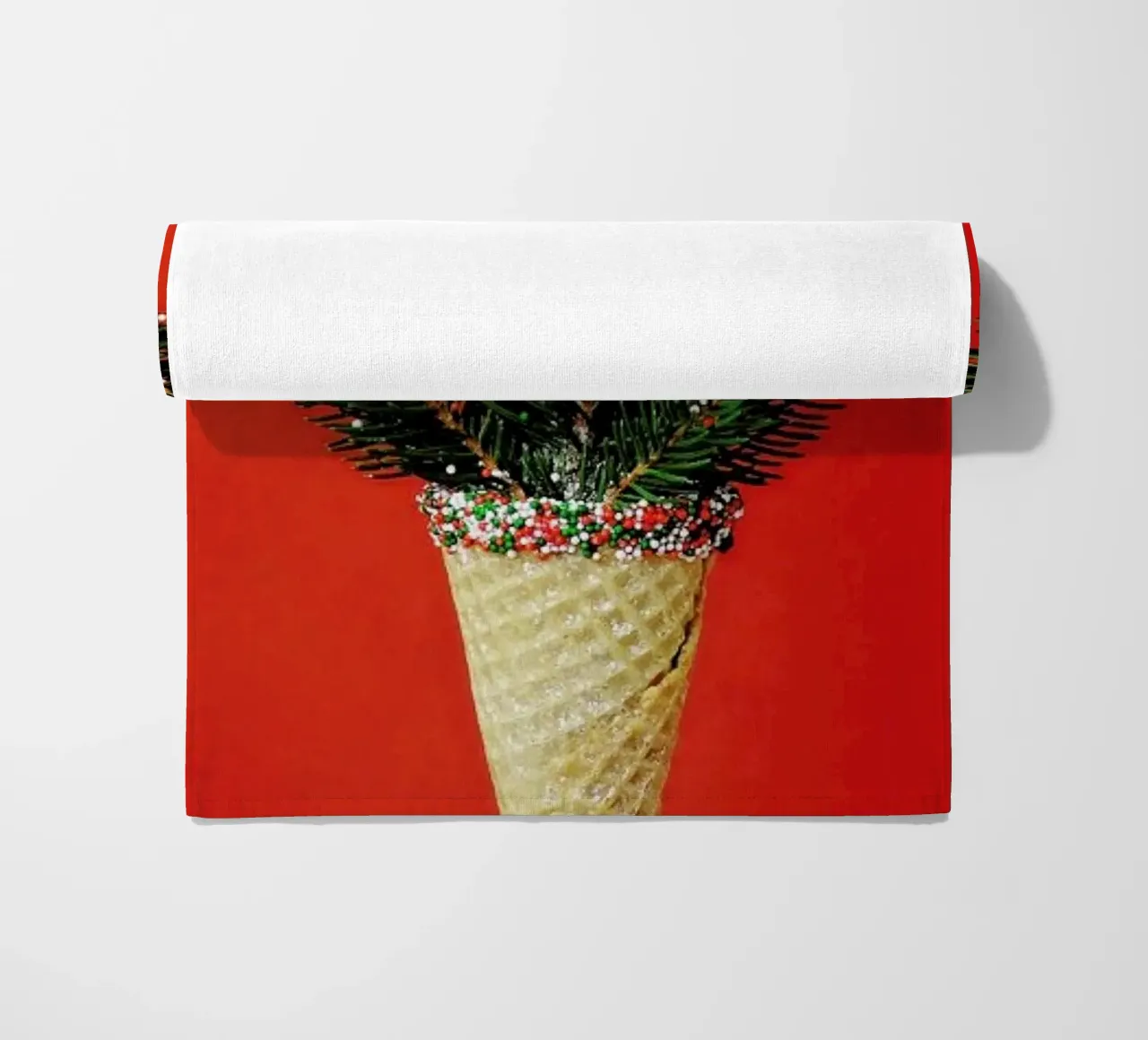 Pine Cone telo mare da Juj Winn