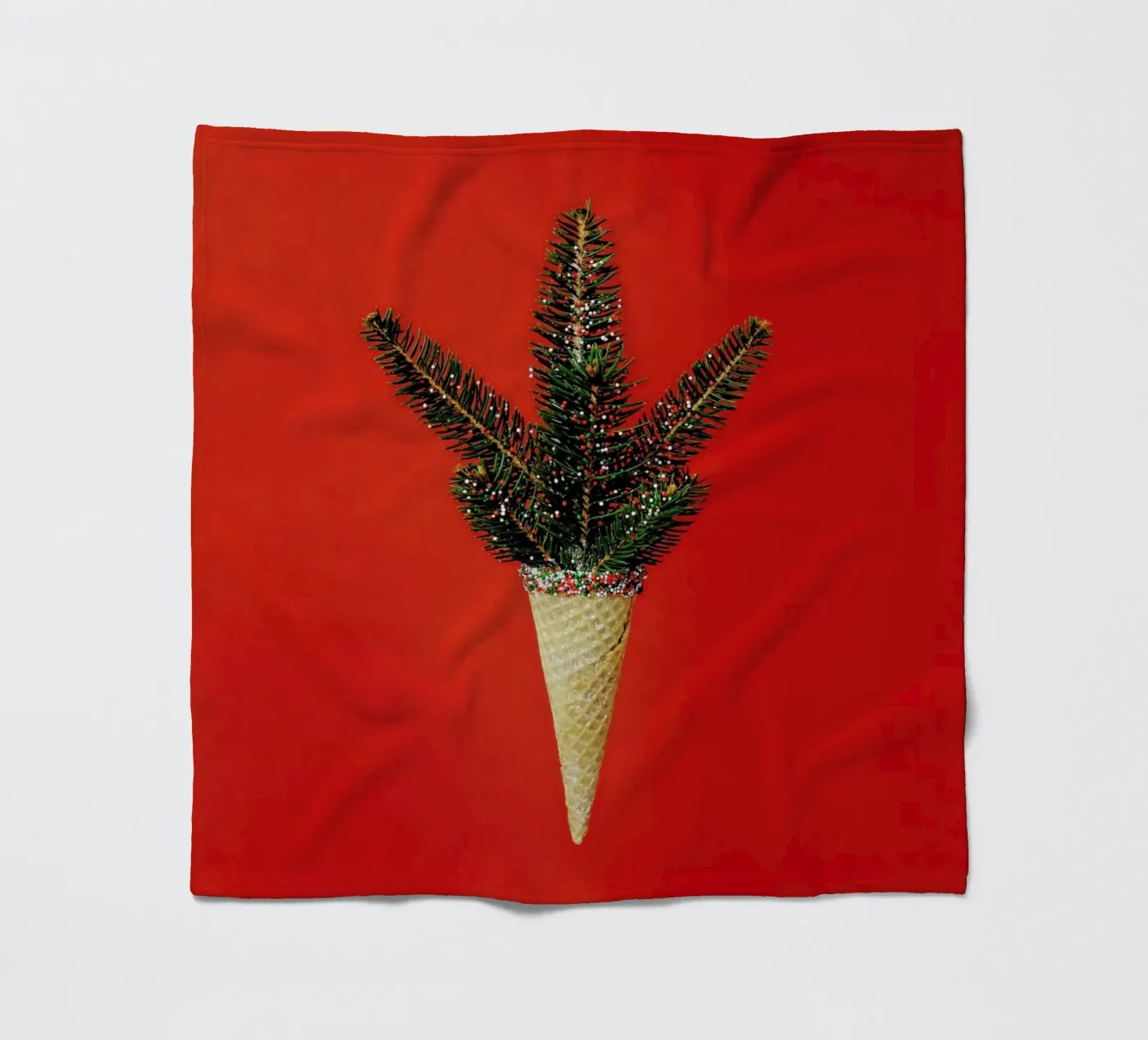 Pine Cone Fleecedecke von Juj Winn