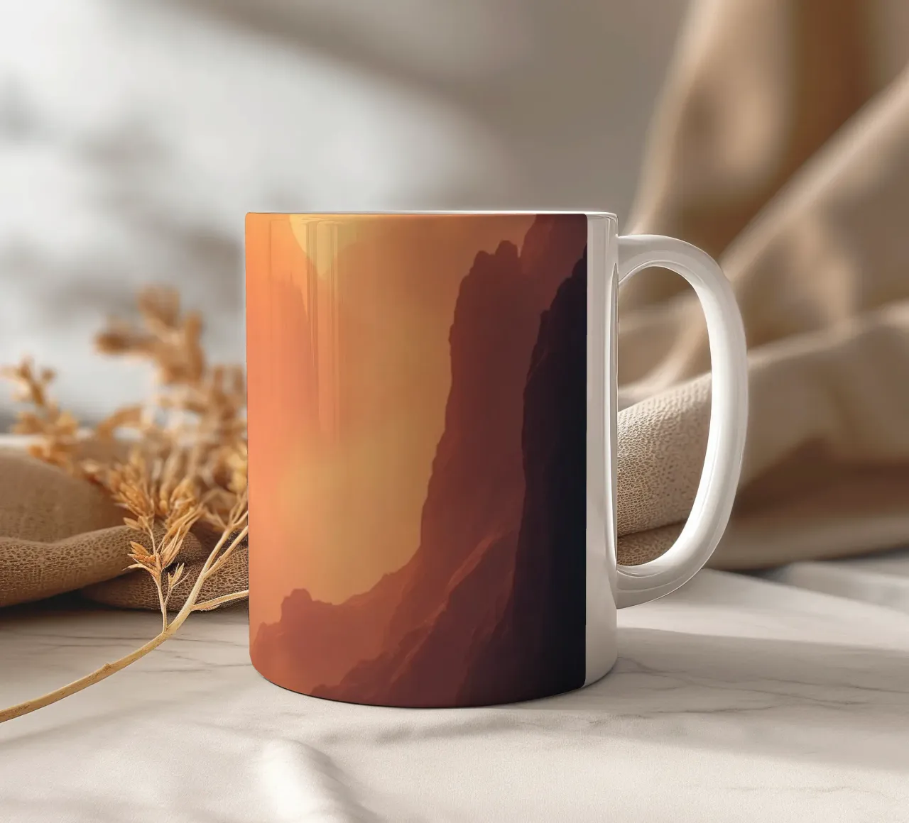 Adembenemende zonsondergang over majestueuze bergen met zachte mist keramische mok van DesignDoodle
