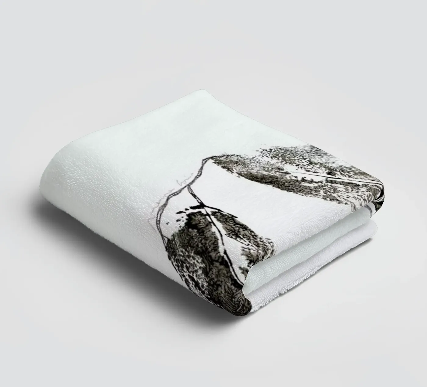 C towel by Marina Guiu