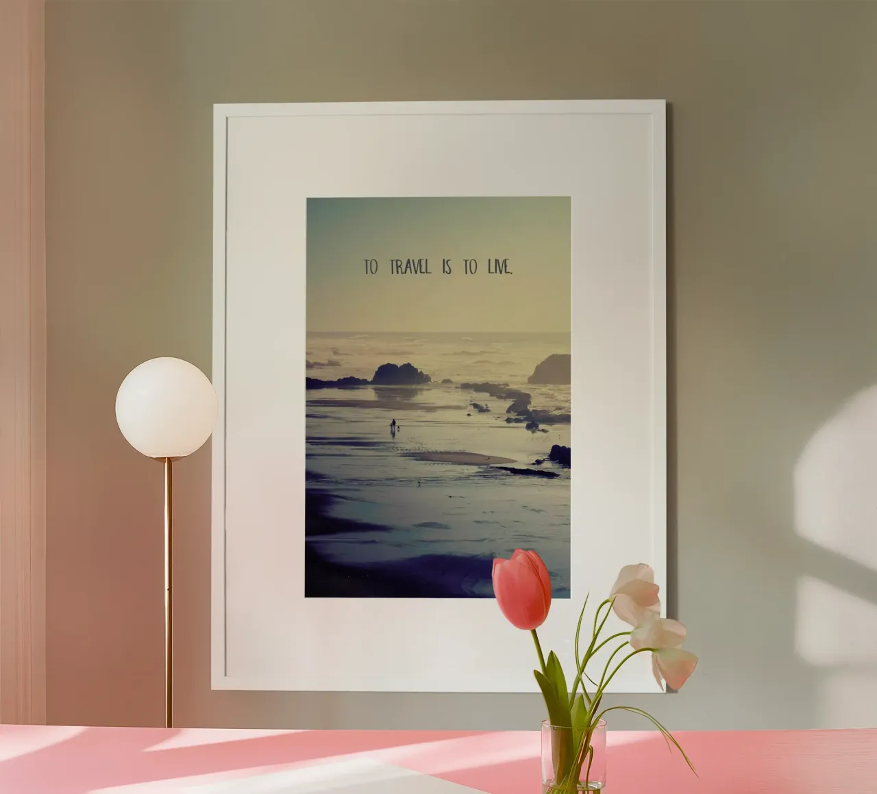To Travel Is to Live poster con telaio in legno da Robin Delean