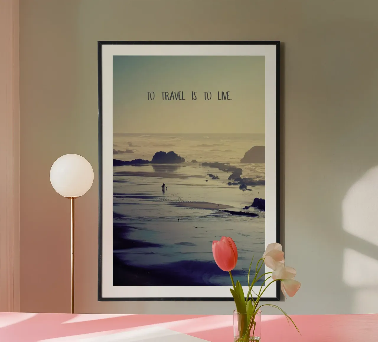 To Travel Is to Live poster con telaio in legno da Robin Delean