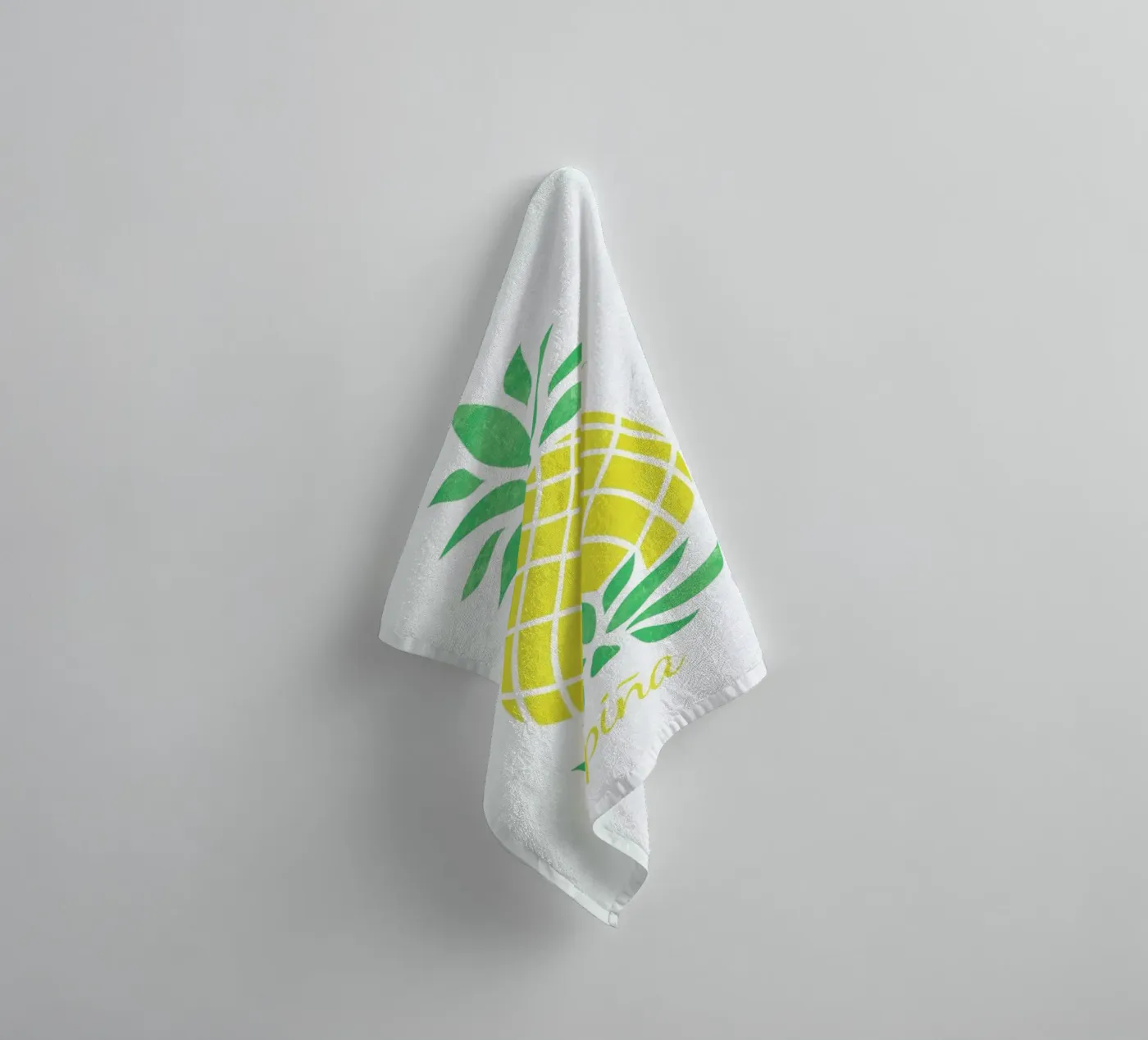 Pineapple badhanddoek van Jacqueline Maldonado