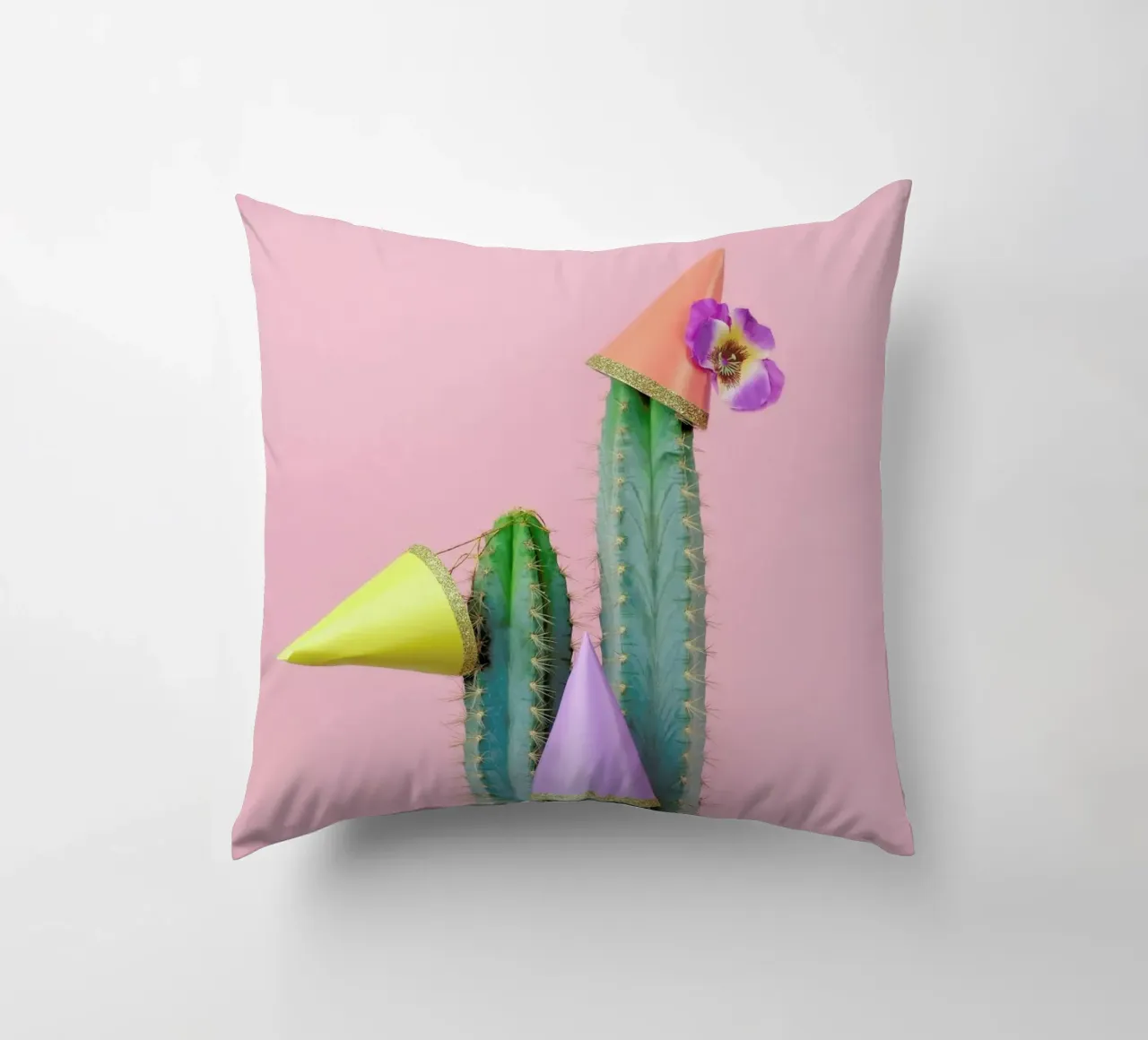 Cactus Party Hats cuscino da Juj Winn