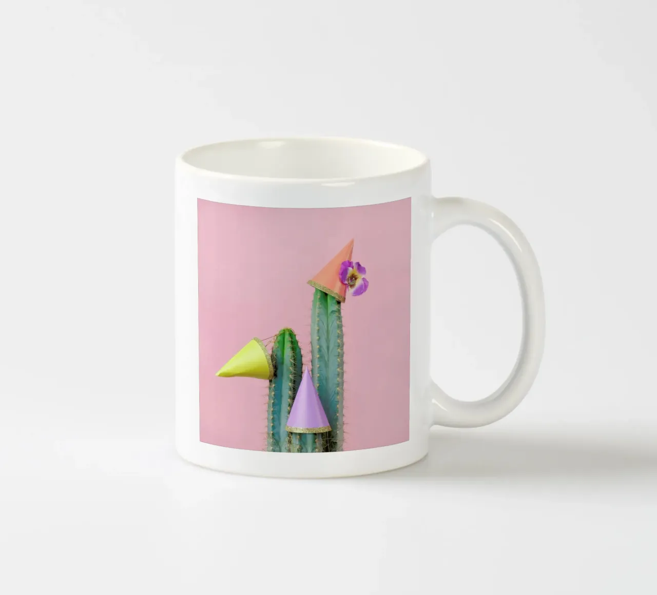 Cactus Party Hats tazza in ceramica da Juj Winn