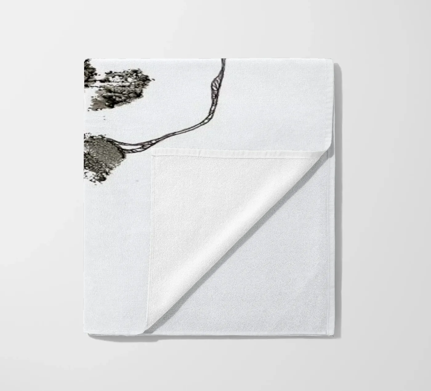 O beach towel by Marina Guiu