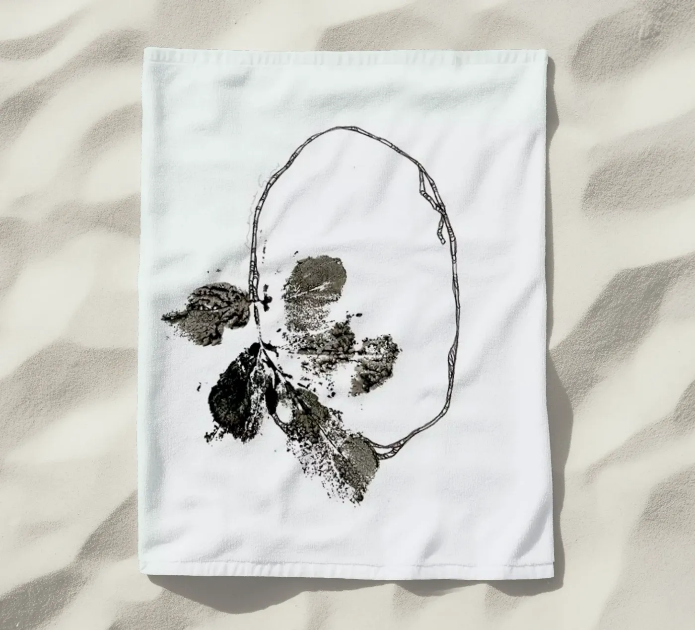 O beach towel by Marina Guiu
