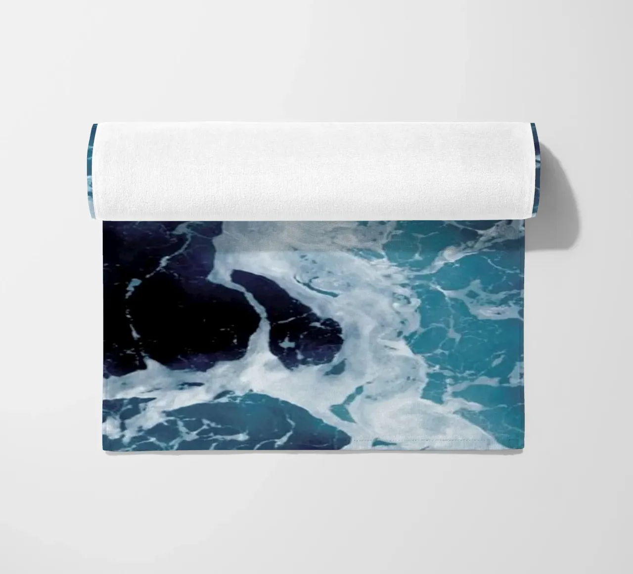 The Sea by @Michaela_LRA Strandtuch von EyeEm Mobile GmbH