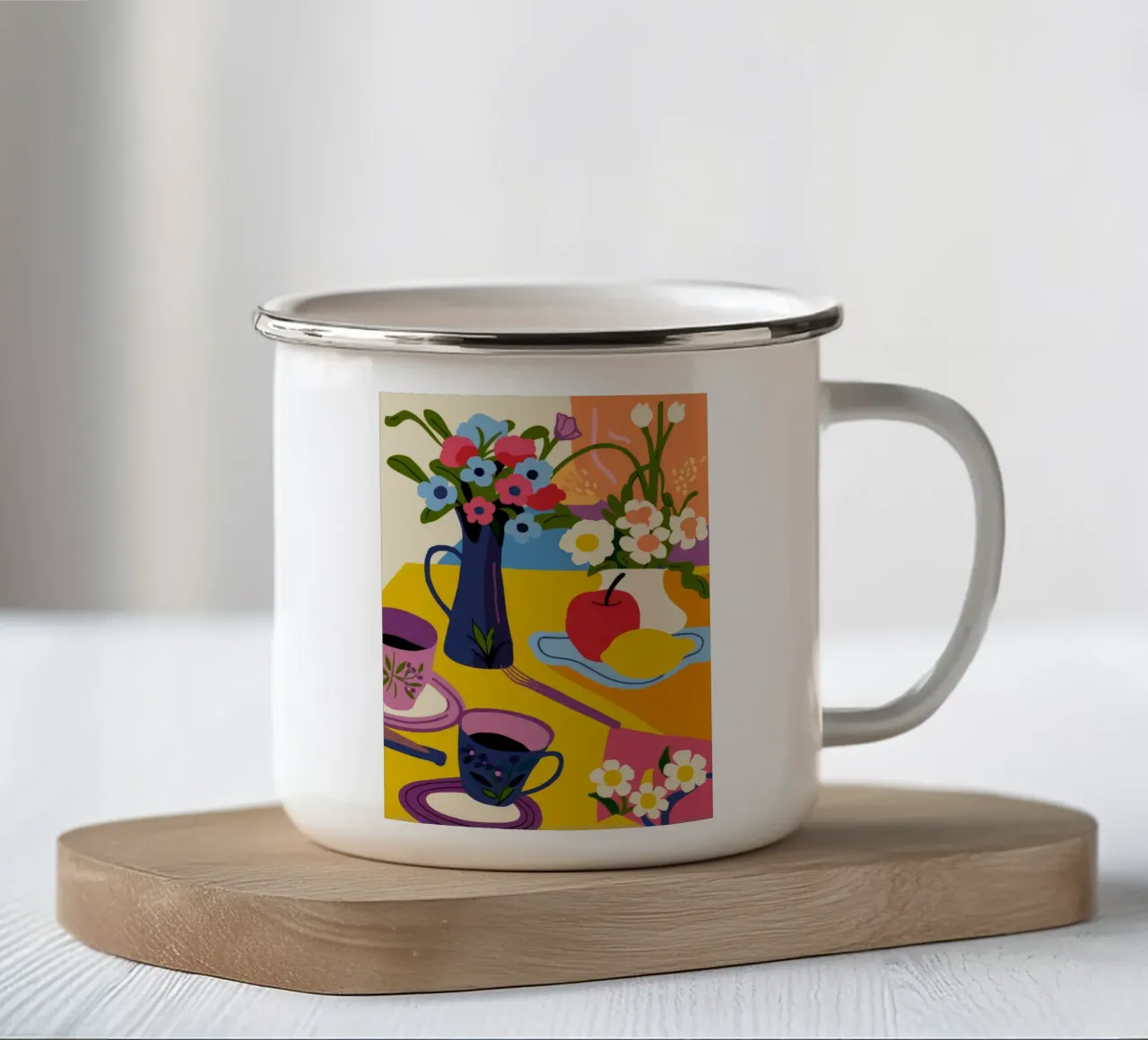 Tè pomeridiano in fiore tazza in smalto da Kamera Obskura
