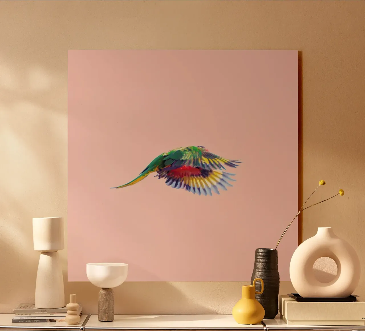 Pink Parrot plexiglass da Charlotte Curd