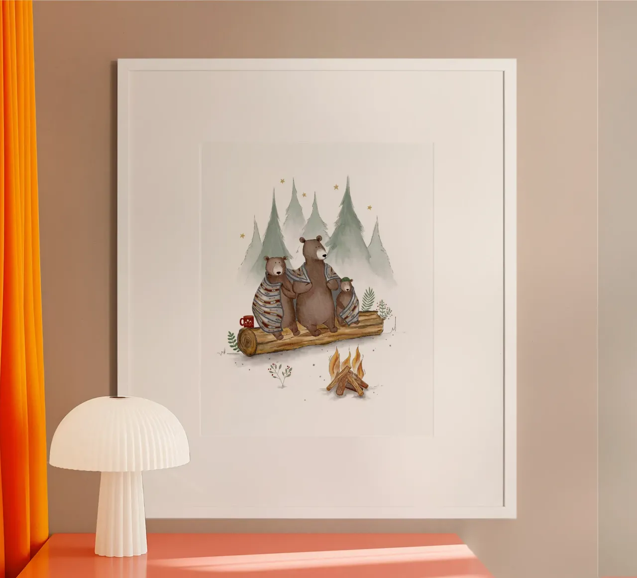Acogedora hoguera de osos - Impresión familiar de un bosque caprichoso poster con marco de plástico de Urchin Bay Art