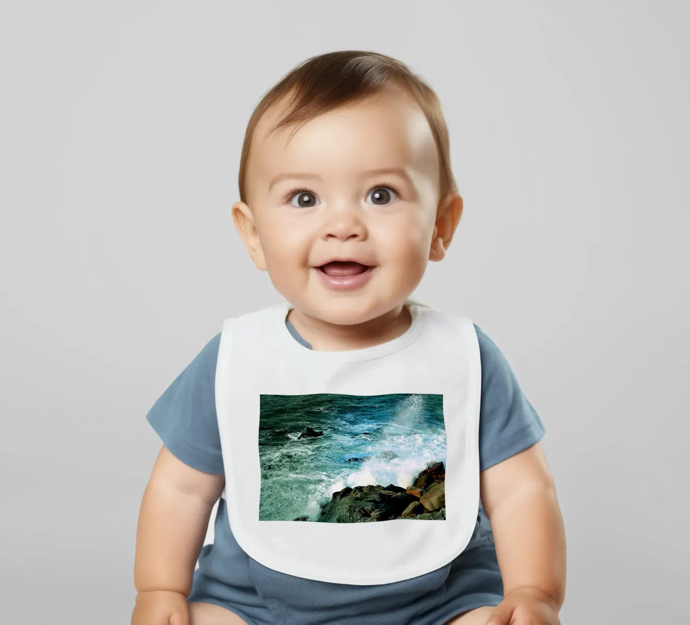 FAA220 baby bib by Thierry vobmann photography