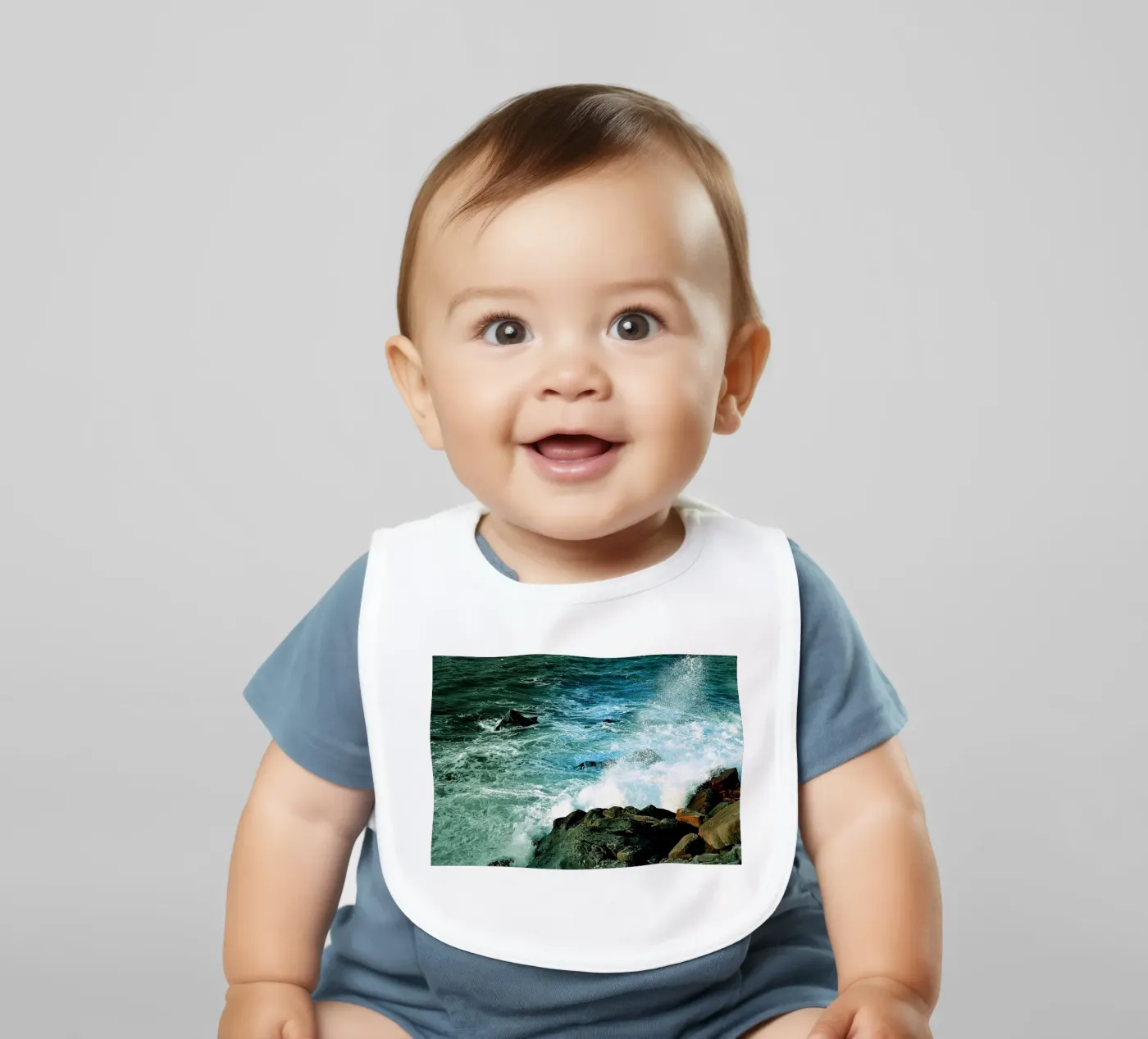FAA220 baby bib by Thierry vobmann photography