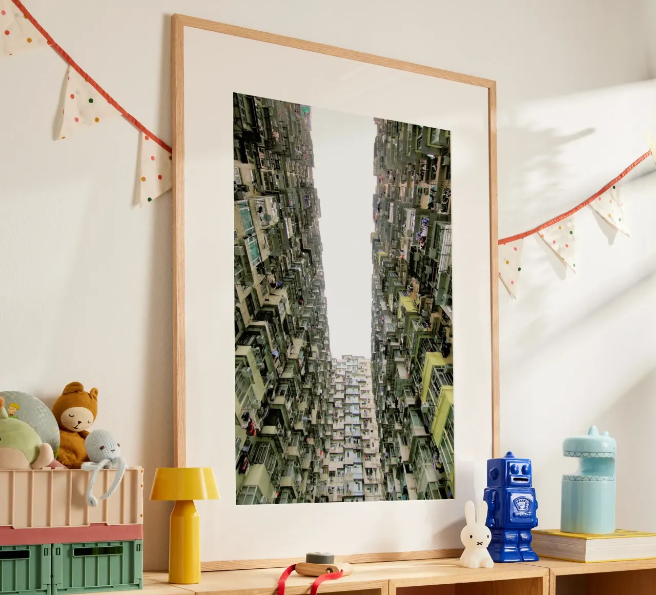 Yick Cheong 1 poster con telaio in legno da Marc Gruninger