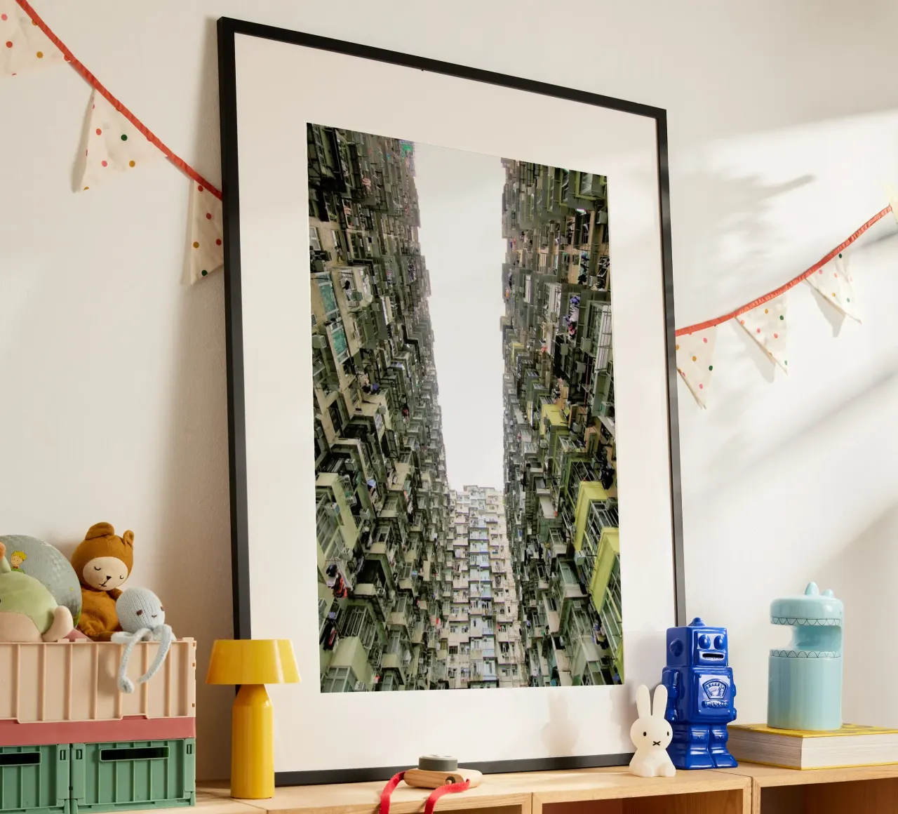 Yick Cheong 1 poster con telaio in legno da Marc Gruninger