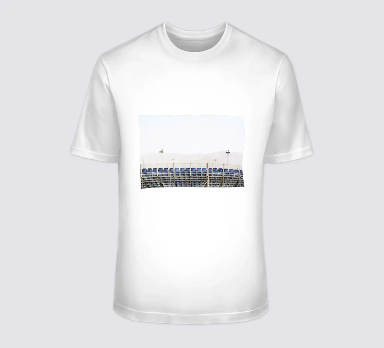 Scenes from Eilat t-shirt da Tal Paz-Fridman