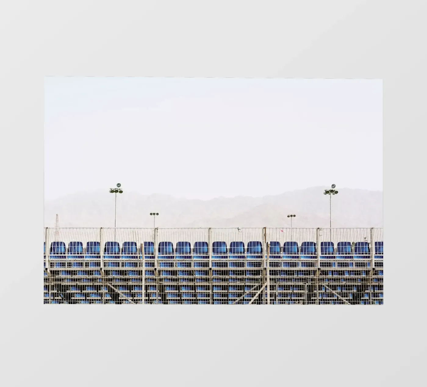 Scenes from Eilat pellicola backlit da Tal Paz-Fridman