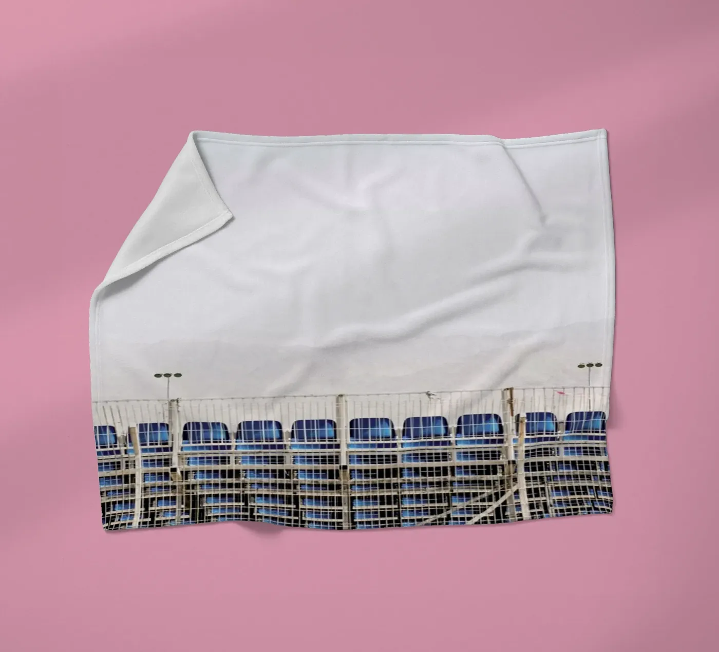 Scenes from Eilat Fleecedecke von Tal Paz-Fridman