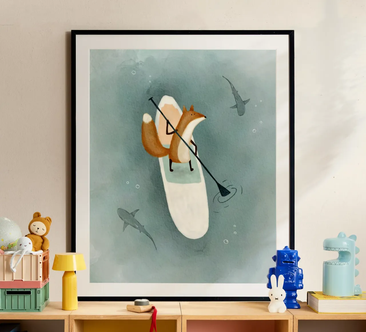 Vos peddelt met haaien - Grillige aquarelkunst poster van Urchin Bay Art