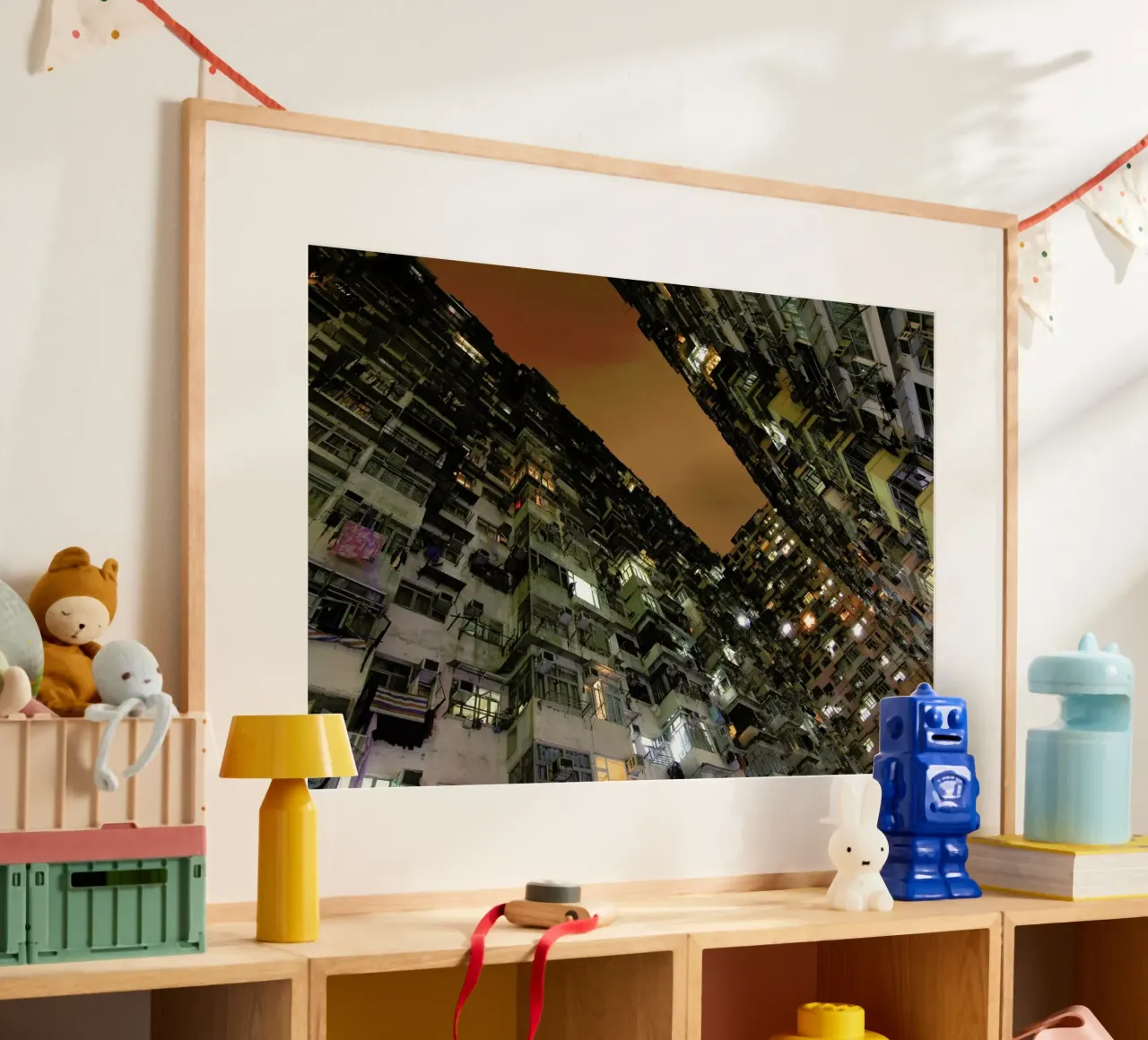 Yick Cheong 2 poster con telaio in plastica da Marc Gruninger