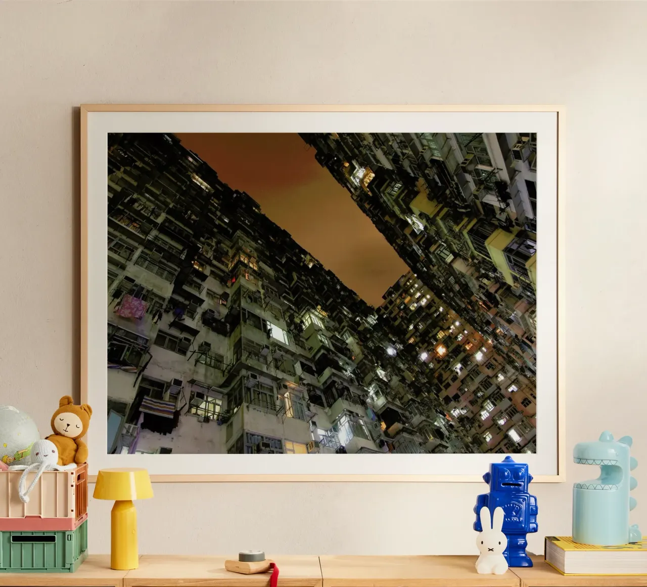 Yick Cheong 2 poster con telaio in plastica da Marc Gruninger
