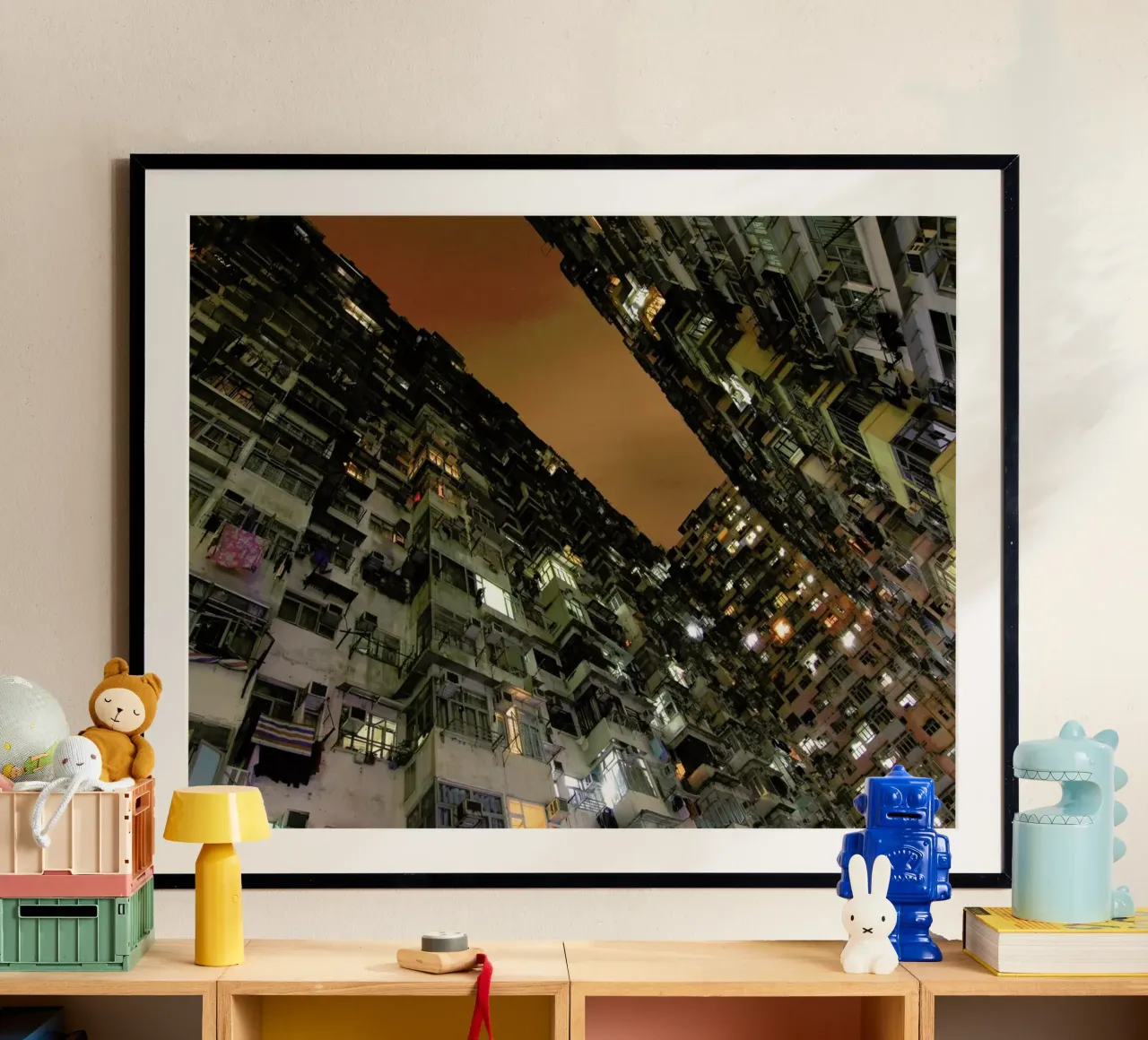 Yick Cheong 2 poster con telaio in plastica da Marc Gruninger