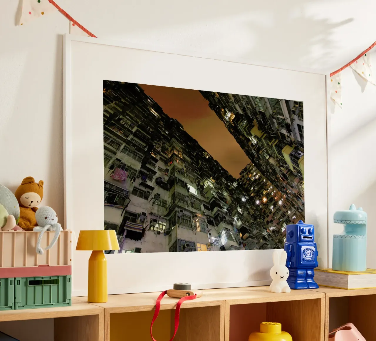 Yick Cheong 2 poster con telaio in plastica da Marc Gruninger