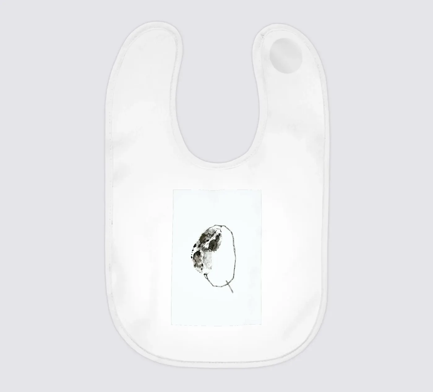 Q baby bib by Marina Guiu