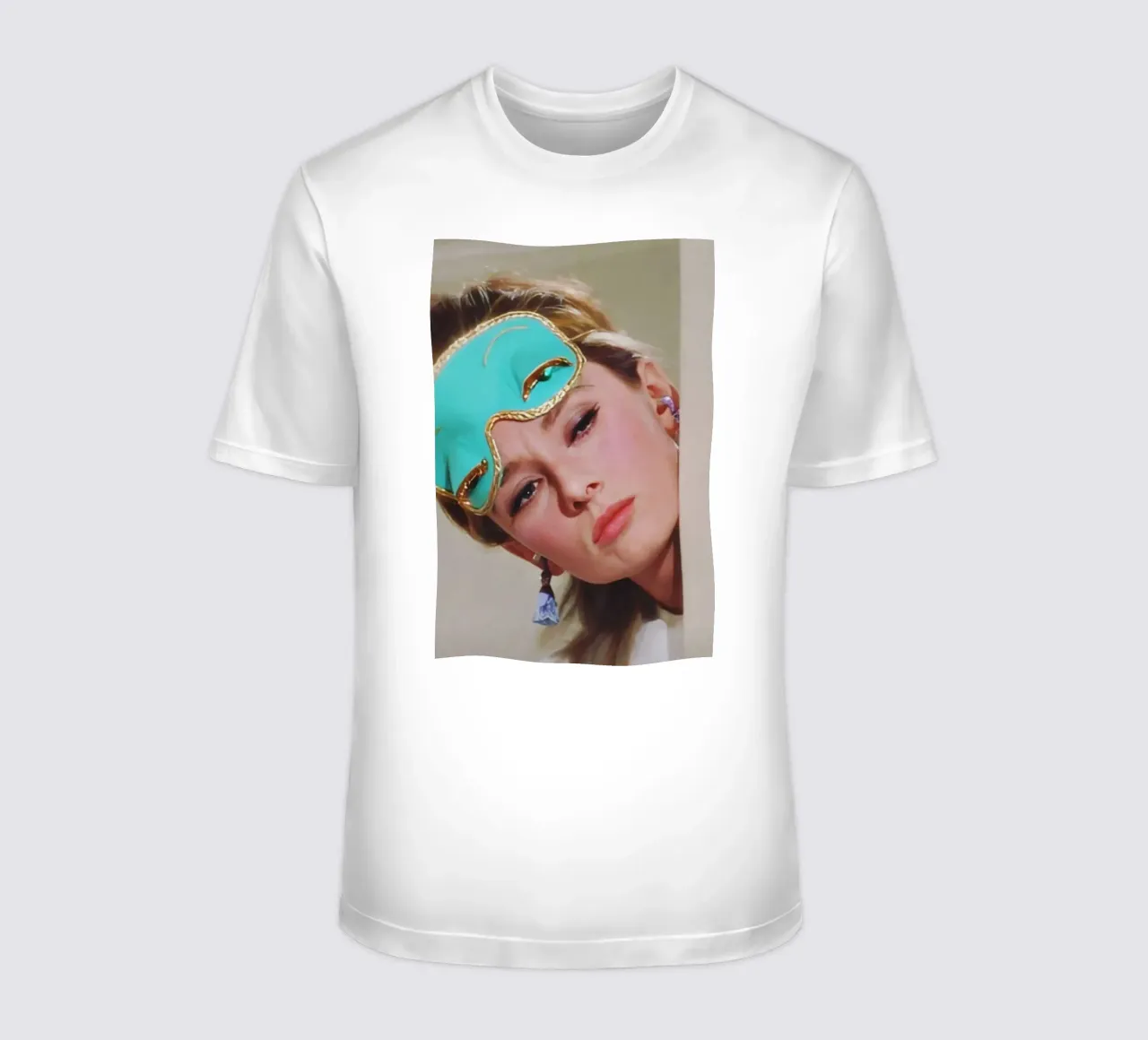 Audrey Hepburn at Rest t-shirt da Attaboy Dsgn
