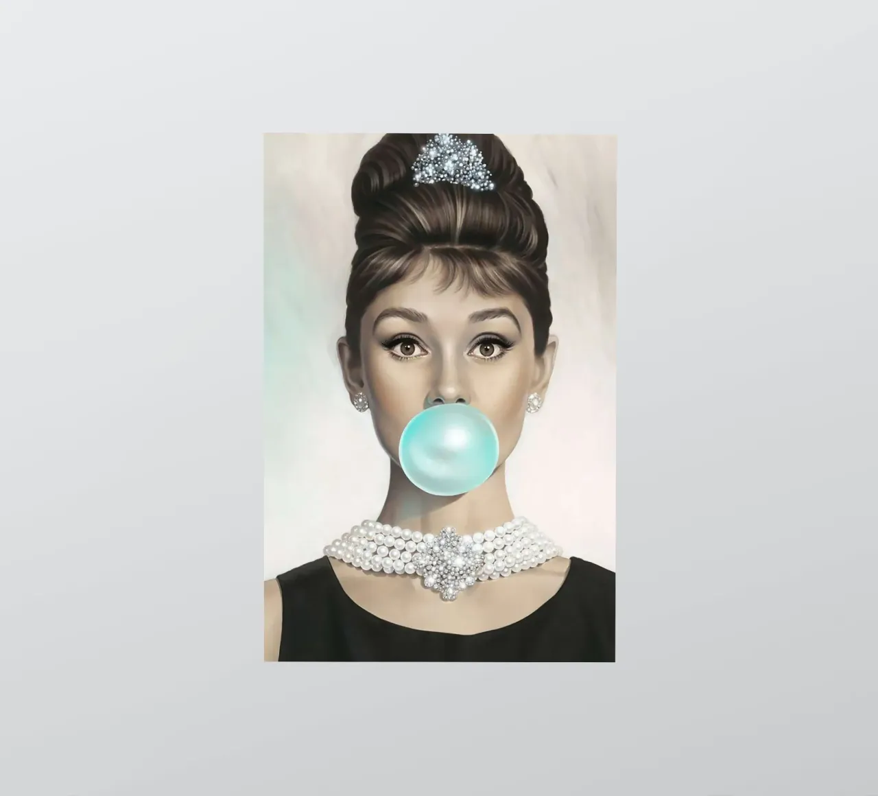 Audrey Hepburn Blowing Bubblegum adesivo da Attaboy Dsgn