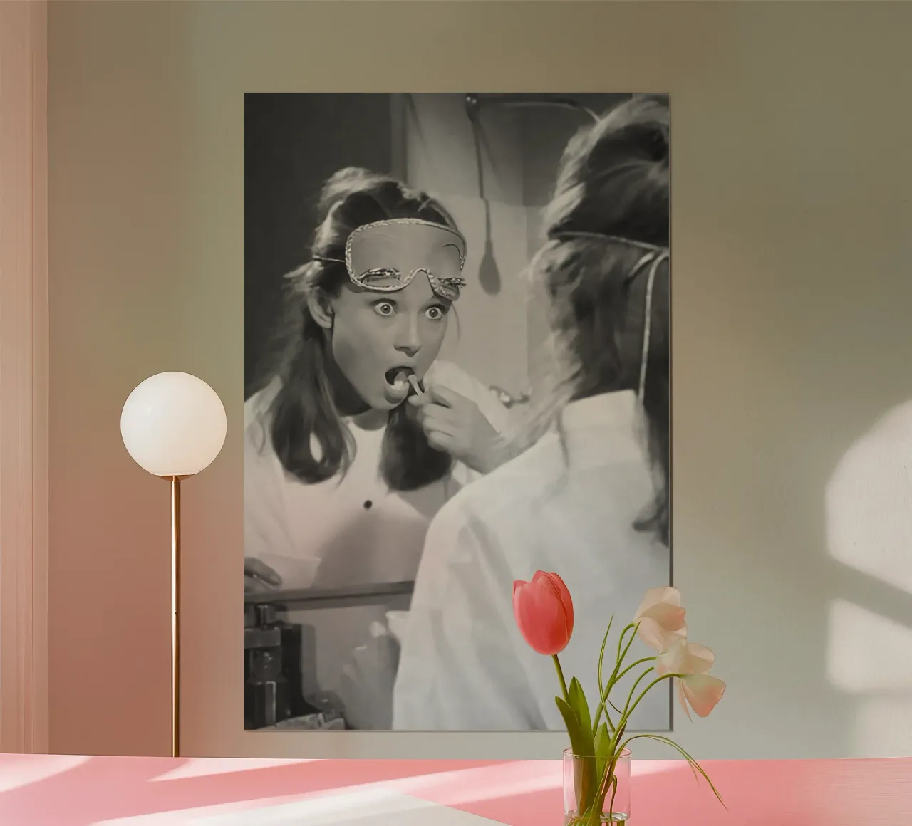 Audrey Hepburn Brushing poster da Attaboy Dsgn