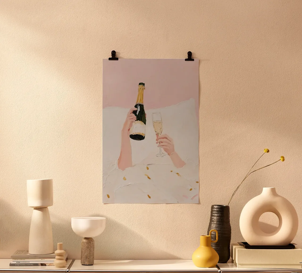 Champagne a letto, Poster celebrativo, Arte murale di tendenza Arte rosa poster con telaio in alluminio da Little Lila