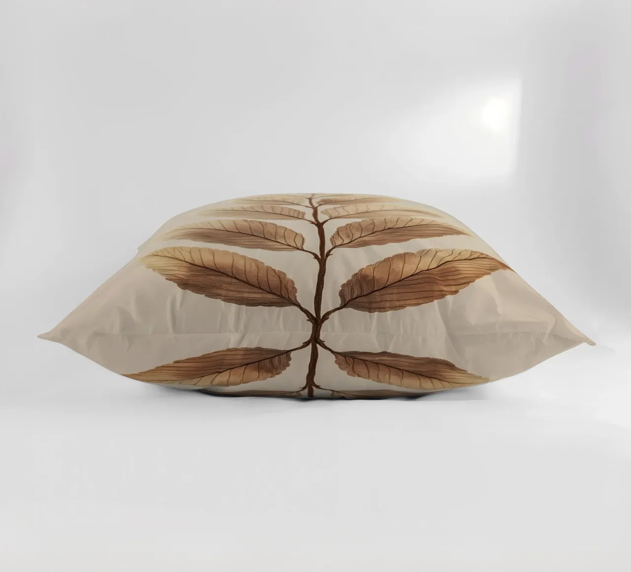 Foglie di piante su un ramo beige cuscino da Carinaprint