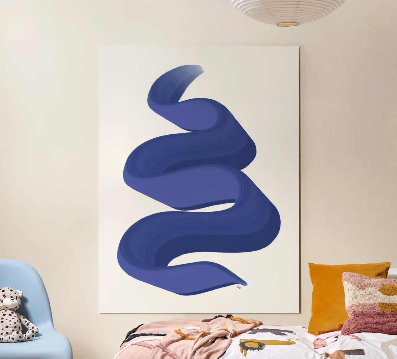 Serpente astratto di vernice blu poster con telaio in alluminio da Martina