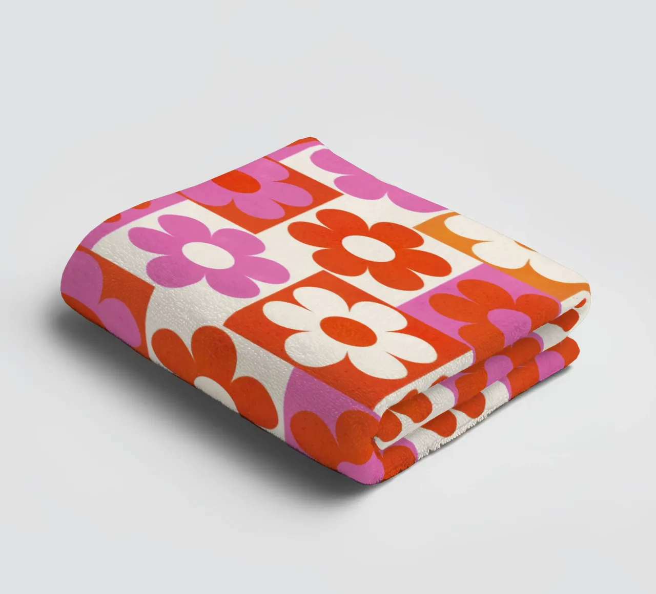 Retro 70s Daisy Pattern Art Print - Pink and Orange asciugamano da bagno da showmemars
