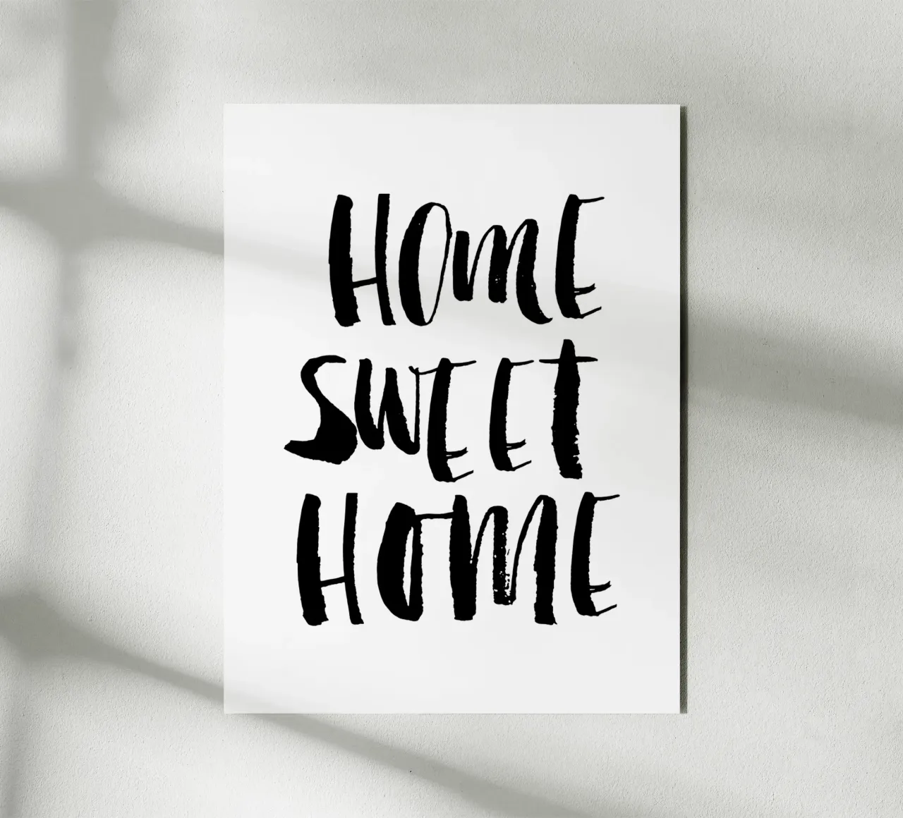 Home Sweet Home Design tipografico in bianco e nero alluminio dibond da THE MOTIVATED TYPE