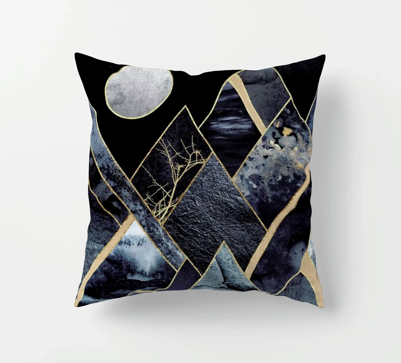Stormy Mountains cuscino da Elisabeth Fredriksson