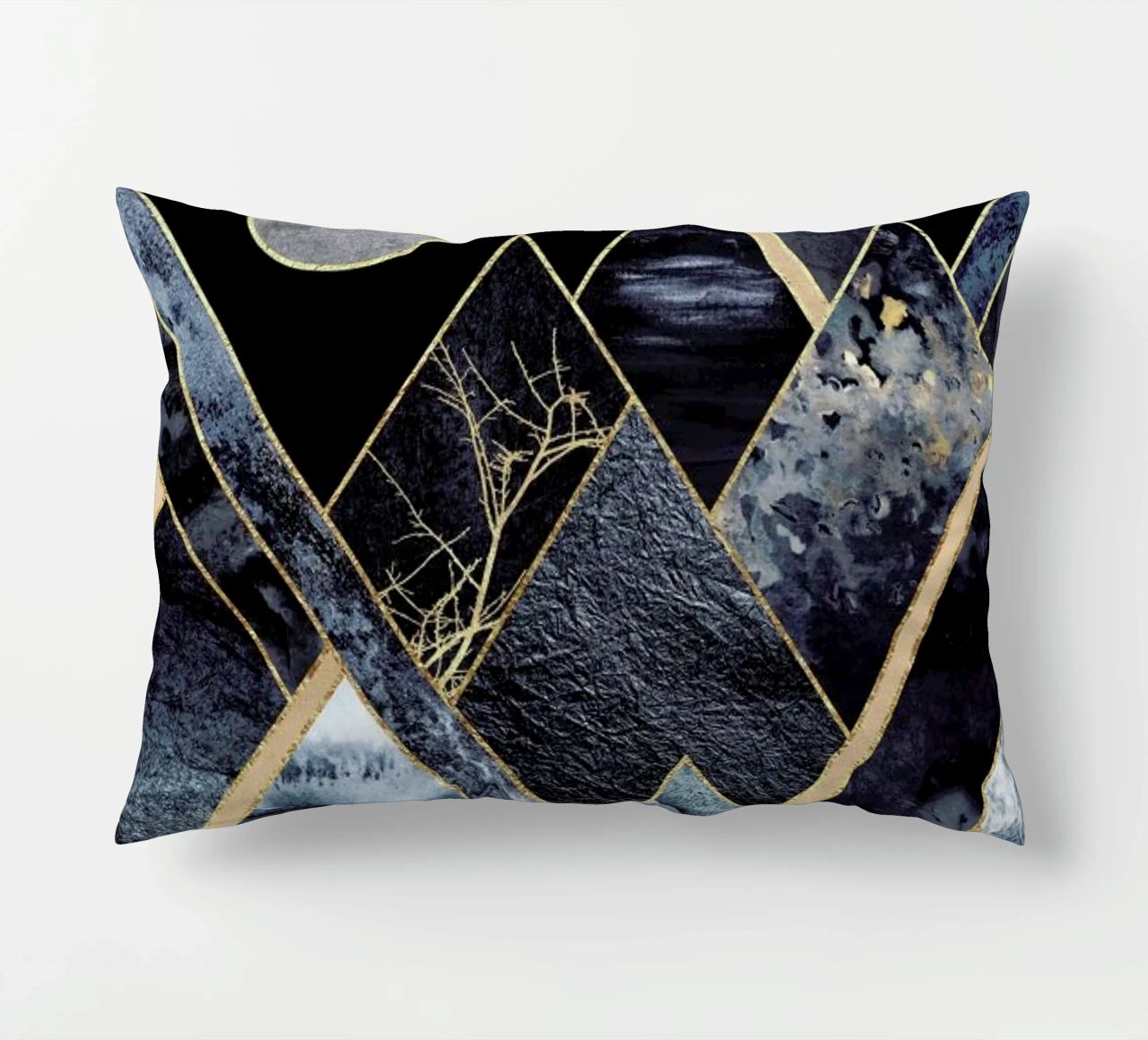 Stormy Mountains cuscino da Elisabeth Fredriksson