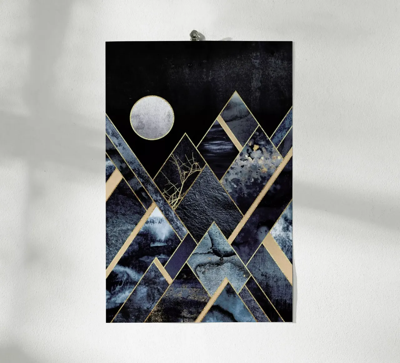 Stormy Mountains poster con telaio in plastica da Elisabeth Fredriksson
