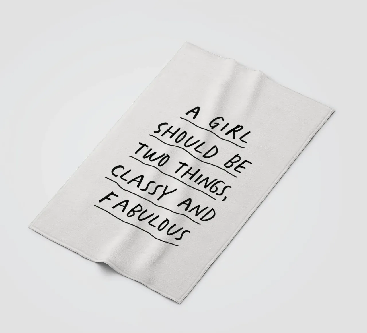 Una ragazza dovrebbe essere due cose: di classe e favolosa. coperta in pile da THE MOTIVATED TYPE