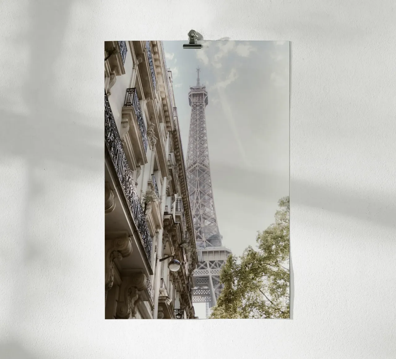 Pariser Eleganz - Der Eiffelturm zwischen Altbaucharme carta hahnemühle da Saskia Kamenz
