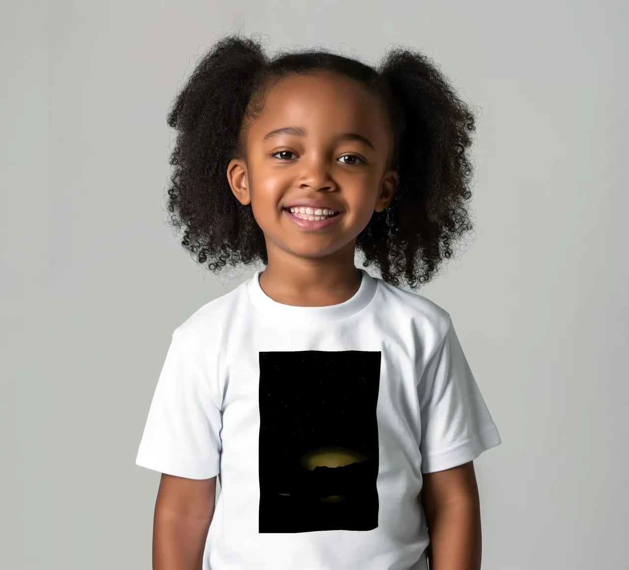 Look at the Stars 1 kids t-shirt by Nur Mut