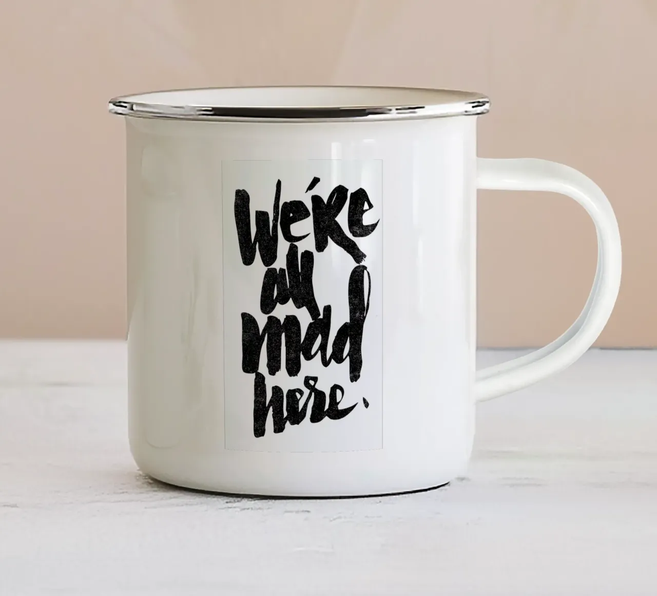 we’re all mad here tazza in smalto da Matthew Taylor Wilson