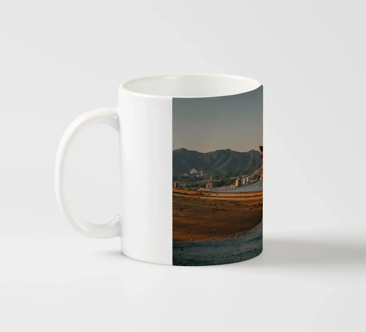 Santuario di Itsukushima sull'isola di Miyajima - Hiroshima, Giappone tazza in ceramica da Marcel Bisig