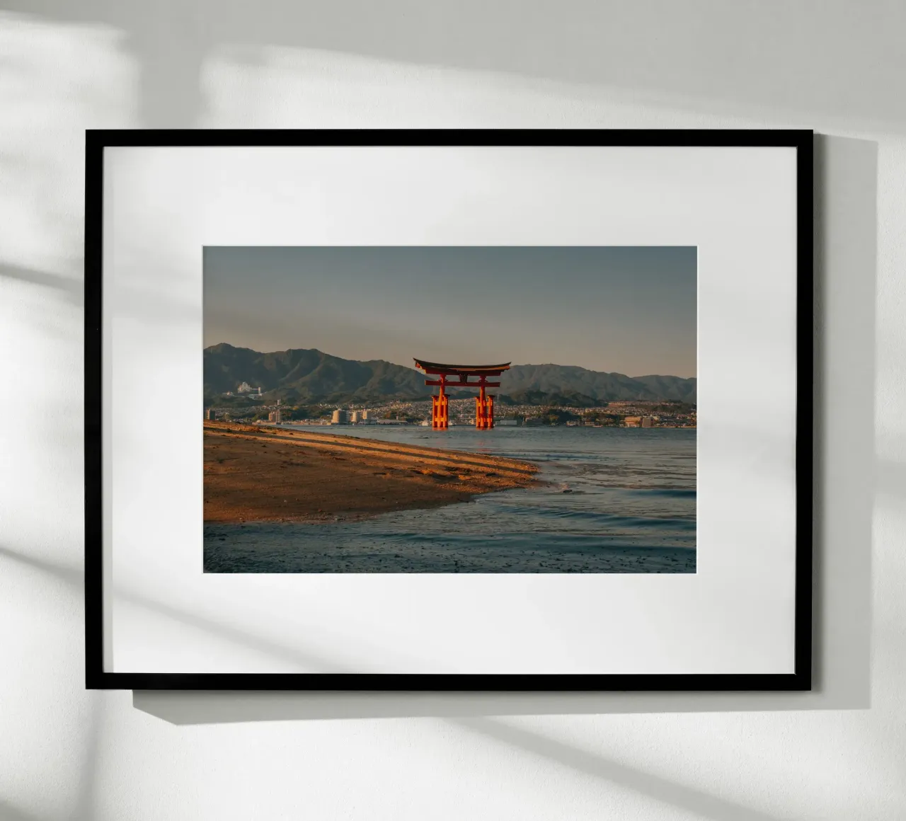 Santuario di Itsukushima sull'isola di Miyajima - Hiroshima, Giappone carta hahnemühle da Marcel Bisig