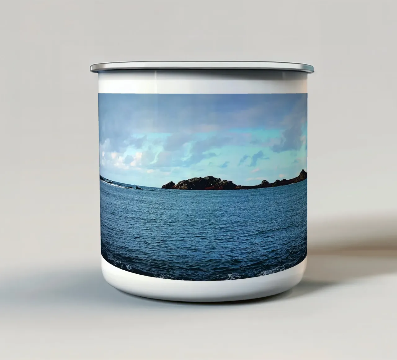 FAA223 tazza in smalto da Thierry vobmann photography