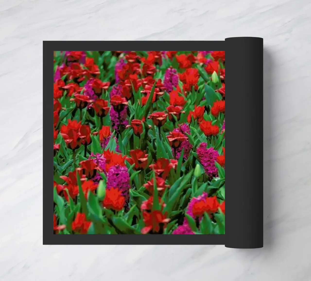 Tulip Field Red zerbino da Curious Collections by Marielle Leenders