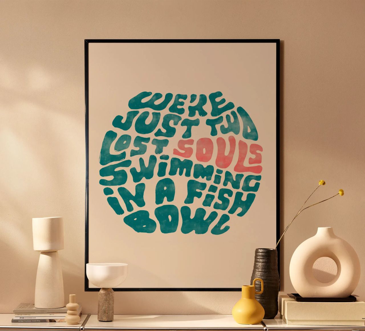 Due anime perdute poster con telaio in legno da Studio Mooodz